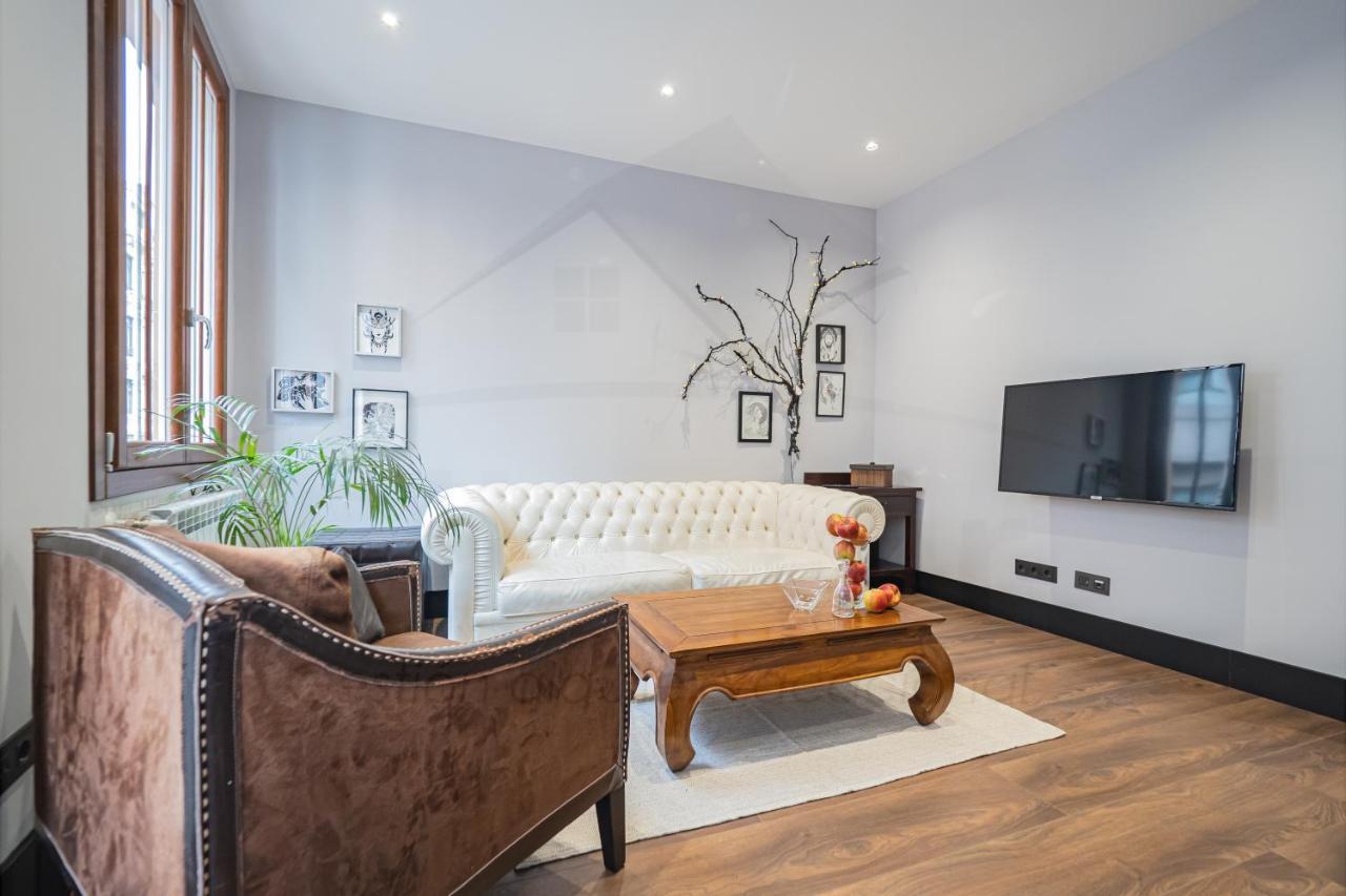 Chambre Noir Apartamento Oviedo Kültér fotó